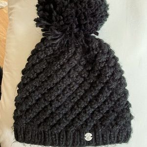 Pom hat
